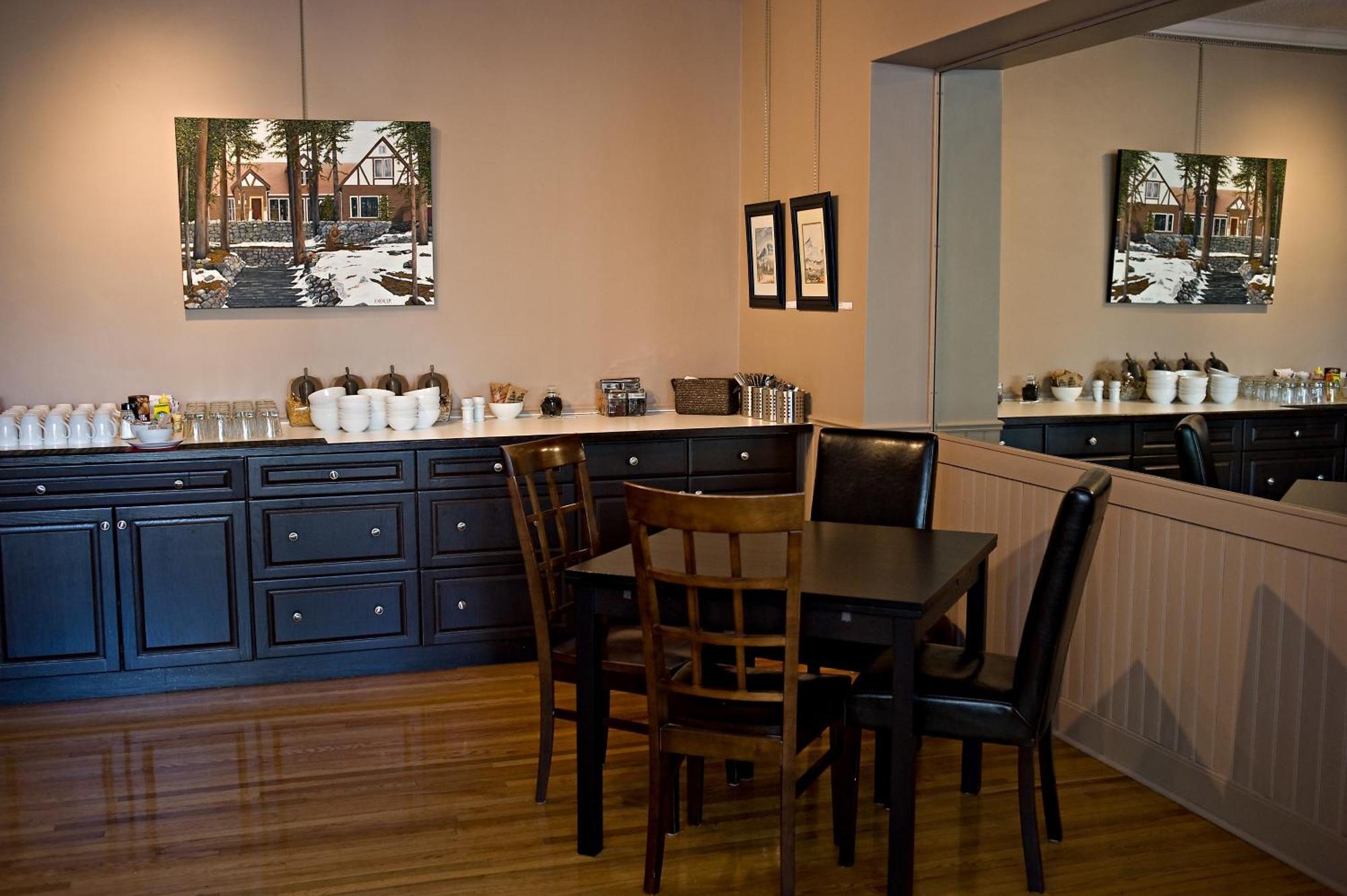 Banff Boutique Inn - Adults Only Εξωτερικό φωτογραφία